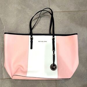 Michael Kors Saffiano Leather Jet Set Tote Large EUC black white & blush pink